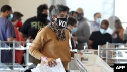 Članica Izborne komisije u američkoj državi Džordžija (Tami Chappell / AFP)