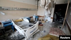 ইসরায়েলি আক্রমণের পর গাজা সিটির আল-শিফা হাসপাতাল। ফাইল ফটোঃ ৮ এপ্রিল, ২০২৪। 