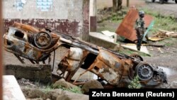 Un soldat camerounais à Buea, dans la région anglophone du Cameroun le 4 octobre 2018.
