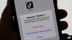 TikTok အသုံးပြုခွင့် တားမြစ်  (AP Photo/Jeff Chiu)