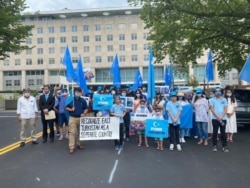 Uighur demonstrators gather in front of the U.S. State Department in Washington, D.C., Aug. 28, 2020. (Photo courtesy of Salih Hudayar)