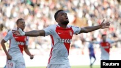 Thomas Lemar célèbre son but contre Toulouse au stade Louis II, France le 29 avril 2017