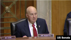 美国参议院外交关系委员会东亚、太平洋与国际网络安全政策小组委员会主席、来自内布拉斯加州的共和党籍参议员皮特·里基茨2025年12月2日主持一场题为“应对中国对美国人工智能领导地位的挑战”的听证会。