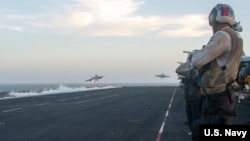 美国非洲司令部与索马里联邦政府协调，结束了为期两周的打击邦特兰地区“伊斯兰国索马里分支”的军事行动。(2025年8月22日)