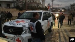 Hội Chữ Thập Đỏ Quốc tế, Trăng Lưỡi liềm Đỏ Syria và Liên Hiệp Quốc đưa viện trợ tới Mayada, Syria.