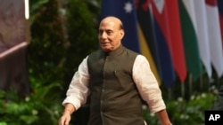 རྒྱ་གར་གྱི་རྒྱལ་སྲུང་བློན་ཆེན་ར་ཇ་ན་ཐ་སིང་།