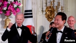 美國總統拜登2023年4月26日在白宮招待韓國總統尹錫悅。（路透社）