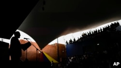 Jesús María Casal, presidente de la Comisión Nacional de Primaria, habla durante un evento en Caracas, el 15 de febrero de 2023.