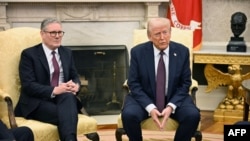 হোয়াইট হাউসে প্রেসিডেন্ট ডনাল্ড ট্রাম্পের সাথে ব্রিটিশ প্রধানমন্ত্রী কির স্টারমারের বৈঠক। ফটোঃ ২৭ ফেব্রুয়ারি, ২০২৫। 