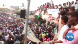 Les manifestants soudanais mettent la pression aux militaires