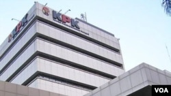 Para pengamat menyarankan amandemen UU untuk menjembatani penilaian terhadap kinerja KPK (foto:dok).