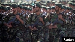 Pasukan Garda Revolusi Iran dalam parade militer di Teheran (foto: ilustrasi). 