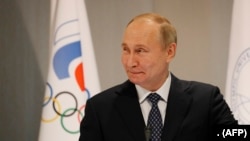 Le président russe Vladimir Poutine prononce un discours lors des célébrations du 10e anniversaire de l'Université olympique internationale russe à Sotchi, en Russie, le 3 décembre 2019. (Photo de SHAMIL ZHUMATOV / POOL / AFP)