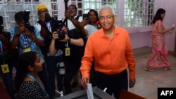 Prime Minister of Mauritius Pravind Kumar Jugnauth casts his ballot during the 2024 Mauritian general election at a polling station in Port Louis, Nov. 10, 2024. (Rishi Etwaroo/L'Express Maurice/AFP)