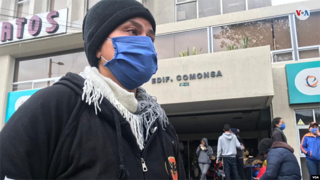 Los venezolanos pidieron vuelos, buses o un canal humanitario que les facilite salir de Ecuador.