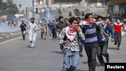 This image, taken by the AIA instrument on NASA's Solar Dynamics Observatory at 171 Angstrom, shows the current conditions of the quiet corona and upper transition region of the Sun.