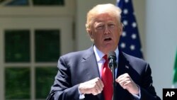 El presidente Donald Trump reiteró que se necesita el muro en la frontera para proteger el país y cambio en las leyes.