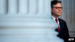 Краткорочното законодавство сега оди во Сенатот, каде демократските и републиканските лидери изразија поддршка