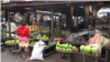 Le marché des vivres frais à Yaoundé, le 17 juin 2020 (VOA/Emmanuel Jules Ntap).