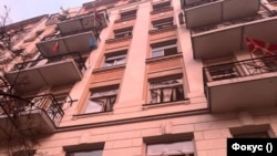 Оштетена зградата каде што се наоѓа и амбасадата на Северна Македонија во Киев, Украина. (Фотографија е преземена од Фокус)