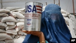 امریکايي وايي افغانستان سره به بشري مرستې کوي