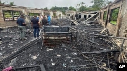 La parte incendiada de la escuela en Mahdia, Guyana, el 22 de mayo de 2023. Foto proveída por el Departamento de Información Pública de Guyana.
