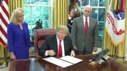 Trump firma decreto sobre separación de familias