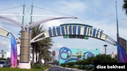 Signs direct motorists to downtown Disney at Walt Disney World, Orlando, Florida. (Photo: Diaa Bekheet)