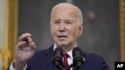 Президент США Джо Байден звертається до американців після підписання закону про допомогу американським союзникам, зокрема 60 млрд дол. для України, Білий дім, Вашингтон, 24 квітня 2024. AP Photo/Evan Vucci)