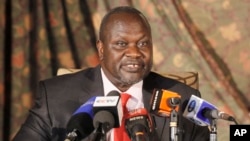 South Sudan rebel leader Riek Machar addresses journalists during a news conference in Nairobi, Kenya, July 8, 2015. 