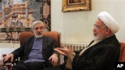 Leaders of Iranian opposition, Mahdi Karroubi, right, and Mir Hossein Mousavi (file photo)
