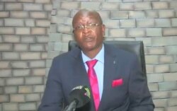 Zimbabwe’s justice minister, Ziyambi Ziyambi, addresses journalists in Harare, Aug. 19, 2020. (Columbus Mavhunga/VOA)