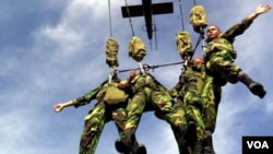 Fuerzas especiales humanitarias de El Salvador continuarán su misión en Afganistán hasta finales de 2012.