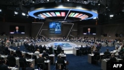 Членките на НАТО, исто така, ветија дека ќе продолжат да ја поддржуваат Украина „на нејзиниот неповратен пат кон целосна евроатлантска интеграција, вклучително и членство во НАТО“