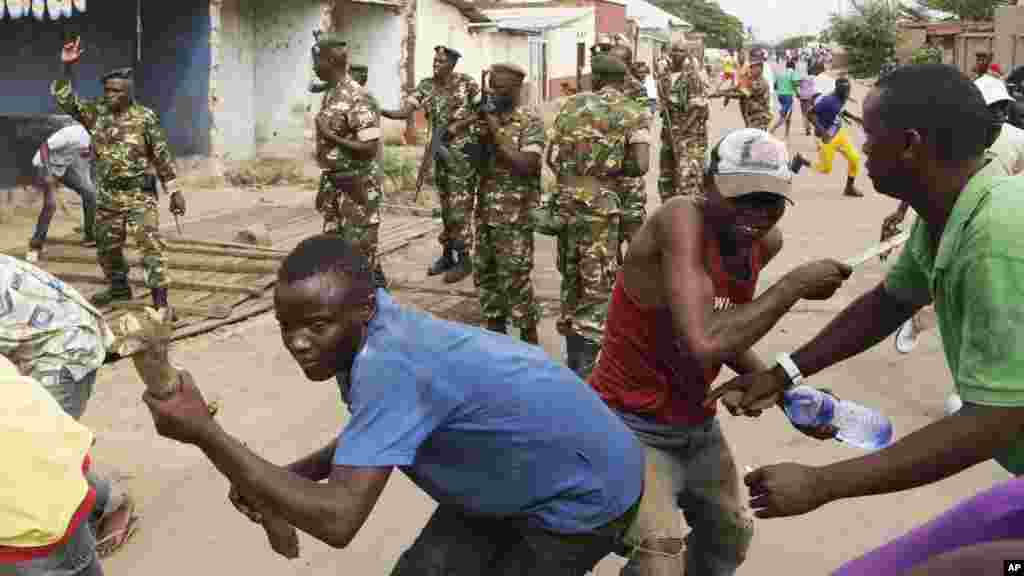 A kasar Burundi masu zanga zanga, Mayu 8, 2015.