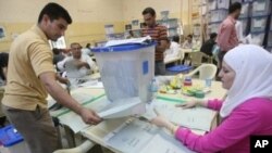 دیمەنێکی ئەژمارکردنی دەنگەکان لە هەڵبژاردنێکی پێشووی هەرێمی کوردستانی عێراقدا - ئەرشیف