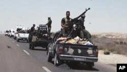 Pasukan keamanan Irak bersiap menggempur kelompok militan ISIS di Fallujah, sekitar 65 kilometer sebelah barat Baghdad (foto: dok).