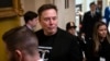 Elon Musk kite Kongre a apre yon rankont ak Senate Repibliken yo nan Capitol la 5 Mas, 2025.
