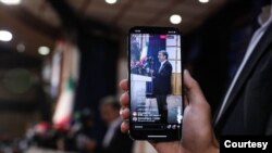 محمود احمدی نژاد چهارشنبه ۲۲ اردیبهشت در وزارت کشور برای انتخابات ثبت نام کرد. عکس خبرگزاری مهر