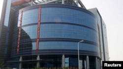 资料照：中芯国际在上海的办公楼。（2001年11月22日）