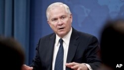 Secretary of Defense Robert Gates (file photo)