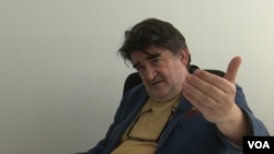 Nerzuk Ćurak, profesor na Fakultetu političkih nakuka u Sarajevu