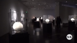 Korean moon jars shine in Colorado show