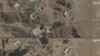 ARCHIVO - Esta combinación de imágenes satelitales proporcionadas por Planet Labs PBC creadas el 28 de octubre de 2024 muestra (arriba) la instalación de fundición de motores Parchin en Irán el 9 de septiembre de 2024 y (abajo) el 27 de octubre de 2024.