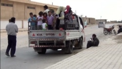 Syrians Flee IS Advance in Hasaka