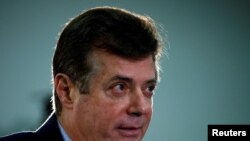Paul Manafort encourt jusqu'à dix ans de prison supplémentaires pour avoir dissimulé ses activités de conseil auprès d'Ukrainiens pro-russes de 2004 à 2014.