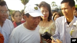 Mam Sonando, who spoke to VOA Khmer from Switzerland, denied the allegations, but he said he would return to Cambodia next month to face the charges against him.