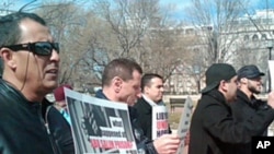 Anti-Gadhafi demonstrators in front of the White House, February 22, 2011
