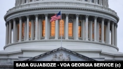 Рокот за прифаќање на резолуцијата со која ќе се спречи прекин во финансирањето на владините институции и служби истекува денеска, 14 март. Фото: Зграда на Американскиот конгрес