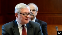 ARSIP – Wakil Menlu Rusia Sergei Ryabkov dalam pembicaraan nuklir yang berlangsung selama dua hari di kantor PBB di Jenewa, Swiss (foto: AP Photo/Fabrice Coffrini, pool)